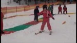 Nejmenší lyžaři se učí na hlinecké sjezdovce.